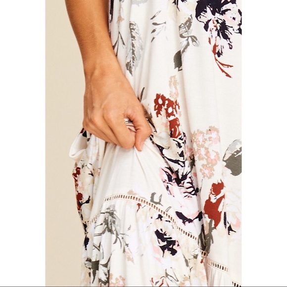 ✨Final✨Beautiful Maxi Dress In Ivory - Picture 4 of 4